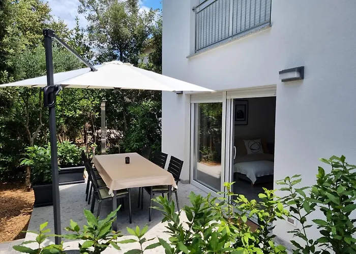 Holiday House Bibi