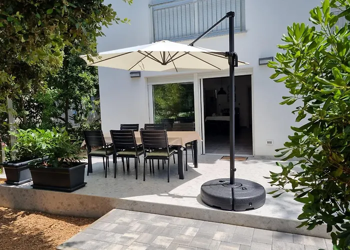 Holiday House Bibi